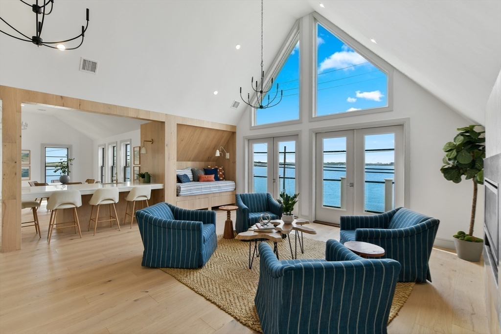 87 Dorchester St, Quincy, Massachusetts, 3 Bedrooms Bedrooms, 14 Rooms Rooms,3.5 BathroomsBathrooms,Residential,For Sale,Dorchester St,73374241