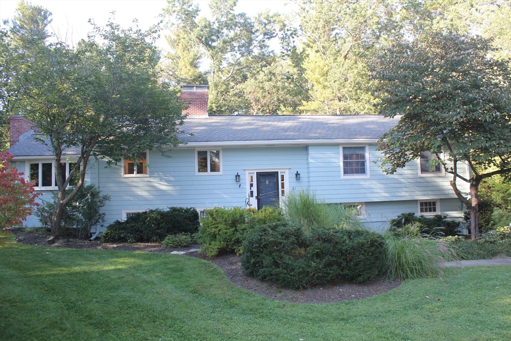 41 West Parish Drive, Andover, Massachusetts, 3 Bedrooms Bedrooms, 10 Rooms Rooms,3 BathroomsBathrooms,Residential,For Sale,West Parish Drive,73438493