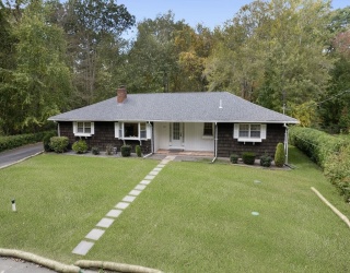 420 Hortonville Rd, Swansea, Massachusetts, 3 Bedrooms Bedrooms, 6 Rooms Rooms,1.5 BathroomsBathrooms,Residential,For Sale,Hortonville Rd,73438911