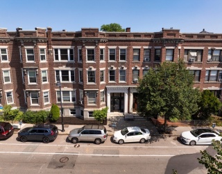 181 Harvard Street, Brookline, Massachusetts, 8 Bedrooms Bedrooms, 17 Rooms Rooms,5 BathroomsBathrooms,Residential Income,For Sale,Harvard Street,73425823