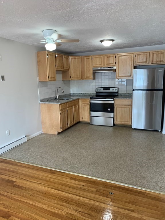 580 Cummins Highway, Boston, Massachusetts, 2 Bedrooms Bedrooms, 4 Rooms Rooms,1 BathroomBathrooms,Residential Lease,For Rent,Cummins Highway,73428141