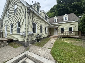 22 Pleasant Street, Fitchburg, Massachusetts, 2 Bedrooms Bedrooms, 4 Rooms Rooms,1 BathroomBathrooms,Residential Lease,For Rent,Pleasant Street,73453535