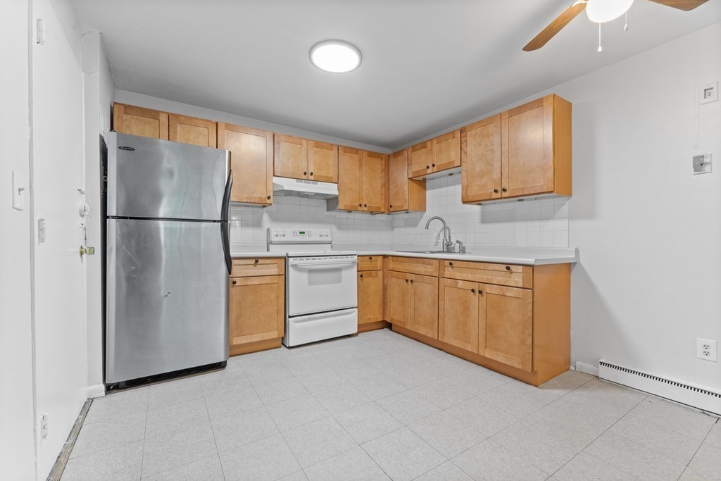 580 Cummins Highway, Boston, Massachusetts, 2 Bedrooms Bedrooms, 4 Rooms Rooms,1 BathroomBathrooms,Residential Lease,For Rent,Cummins Highway,73384483