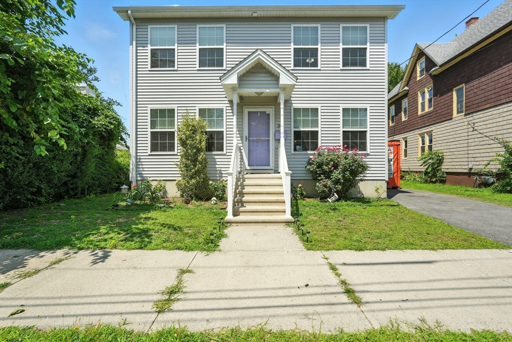 24 Porter, Springfield, Massachusetts, 3 Bedrooms Bedrooms, 6 Rooms Rooms,2.5 BathroomsBathrooms,Residential Lease,For Rent,Porter,73448467