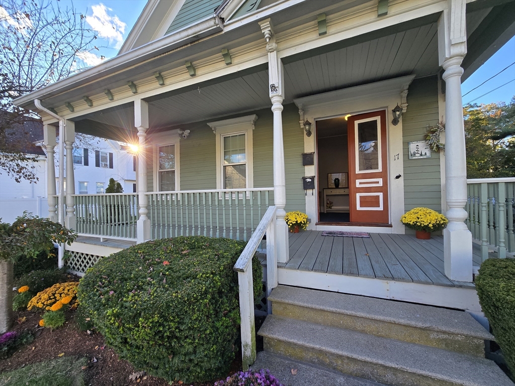 17 Charles, Taunton, Massachusetts, 3 Bedrooms Bedrooms, 6 Rooms Rooms,1 BathroomBathrooms,Residential Lease,For Rent,Charles,73449833