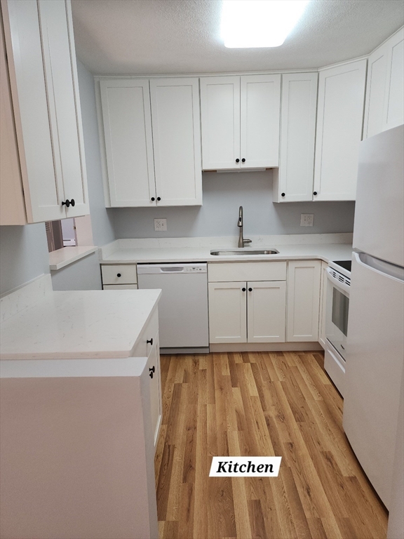 135 East Main St, Westborough, Massachusetts, 2 Bedrooms Bedrooms, 5 Rooms Rooms,1 BathroomBathrooms,Residential Lease,For Rent,East Main St,73441072