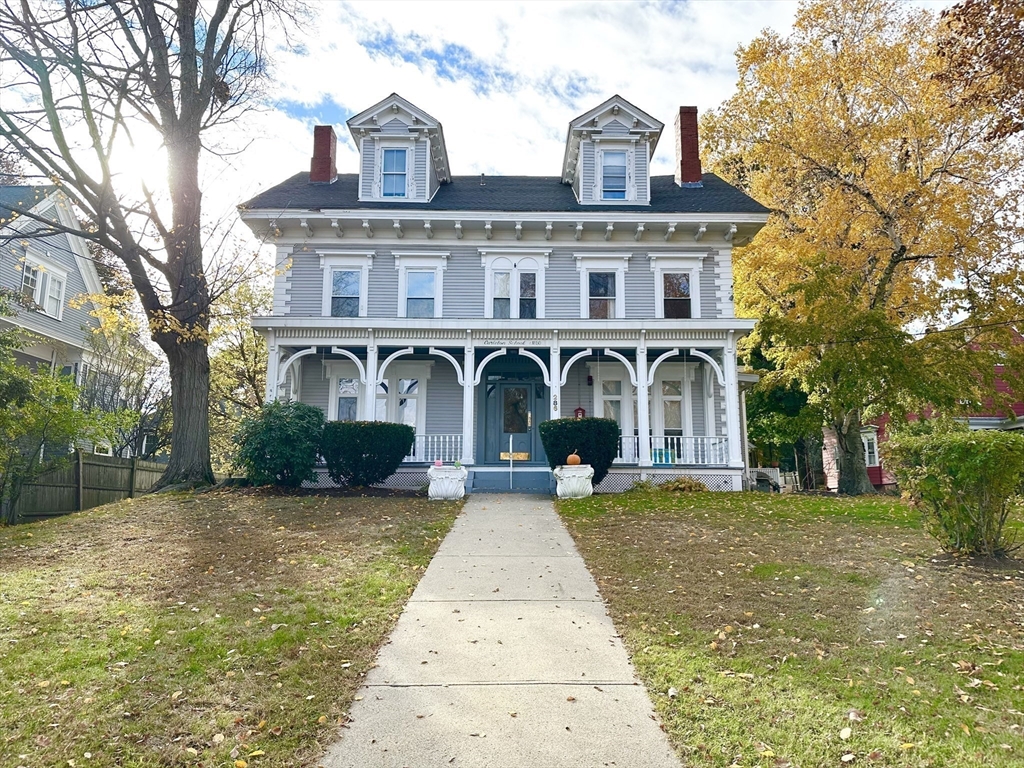 286 South Main Street, Haverhill, Massachusetts, 1 Bedroom Bedrooms, 3 Rooms Rooms,1 BathroomBathrooms,Residential Lease,For Rent,South Main Street,73446118
