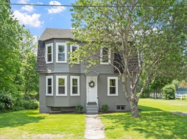 136 Narrow Ln, Lancaster, Massachusetts, 5 Bedrooms Bedrooms, 12 Rooms Rooms,2 BathroomsBathrooms,Residential Income,For Sale,Narrow Ln,73390446