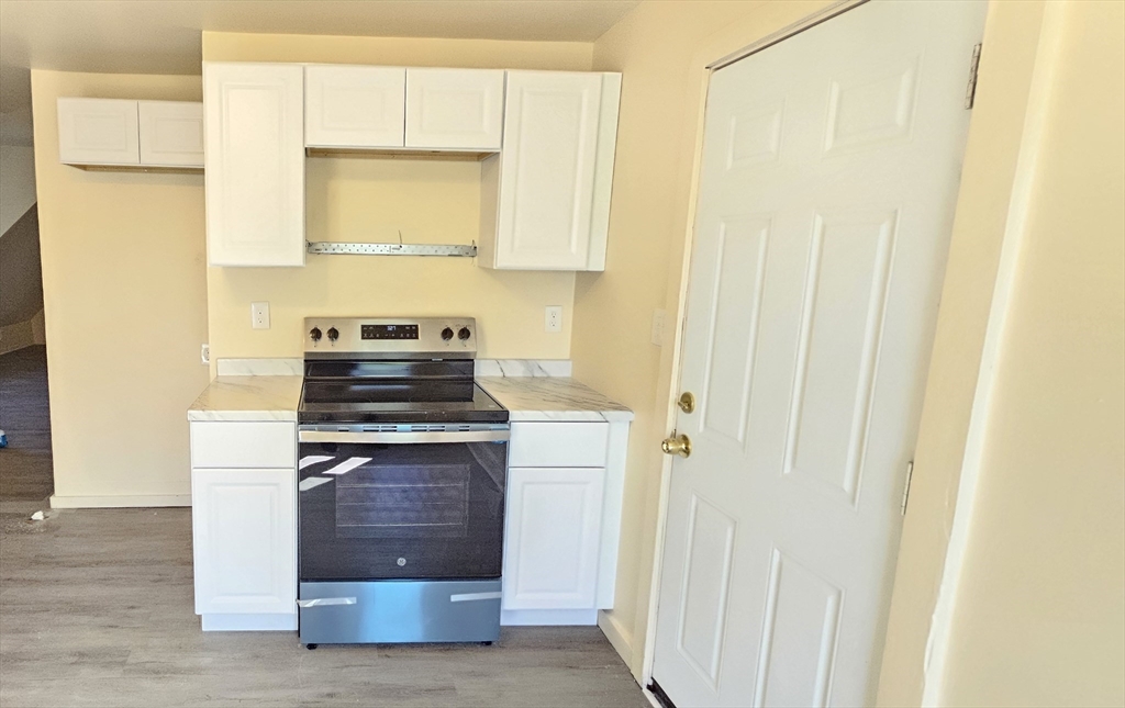 53 Taylor Ave, Brockton, Massachusetts, 2 Bedrooms Bedrooms, 4 Rooms Rooms,1 BathroomBathrooms,Residential Lease,For Rent,Taylor Ave,73433669