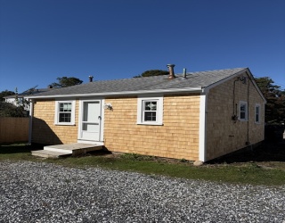 54 Walker St, Falmouth, Massachusetts, 1 Bedroom Bedrooms, 2 Rooms Rooms,1 BathroomBathrooms,Residential Lease,For Rent,Walker St,73445852