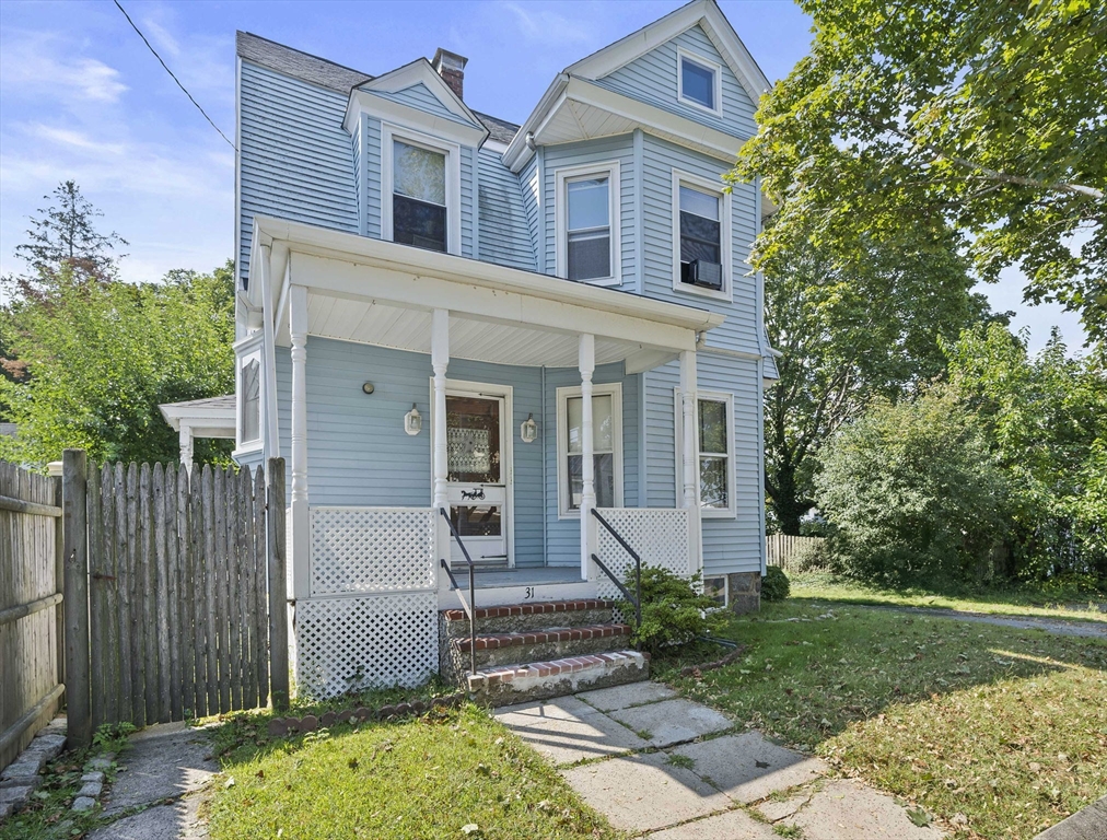 31 Graham St, Quincy, Massachusetts, 3 Bedrooms Bedrooms, 8 Rooms Rooms,2 BathroomsBathrooms,Residential Income,For Sale,Graham St,73433601