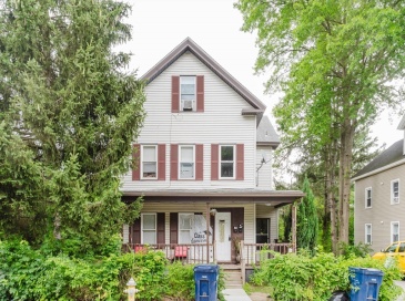 26 Granite St, Webster, Massachusetts, 7 Bedrooms Bedrooms, 12 Rooms Rooms,2.5 BathroomsBathrooms,Residential Income,For Sale,Granite St,73405272