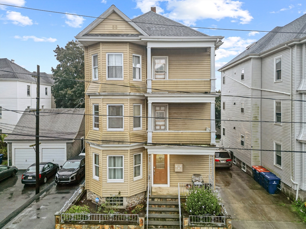 228 Eugenia St, New Bedford, Massachusetts, 9 Bedrooms Bedrooms, 15 Rooms Rooms,4 BathroomsBathrooms,Residential Income,For Sale,Eugenia St,73436703