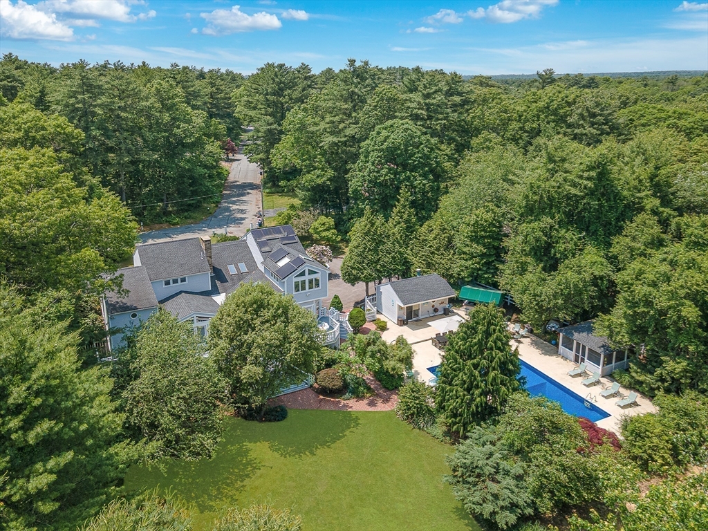 1 Crooked Bow Path, Mattapoisett, Massachusetts, 5 Bedrooms Bedrooms, 11 Rooms Rooms,4.5 BathroomsBathrooms,Residential,For Sale,Crooked Bow Path,73392191