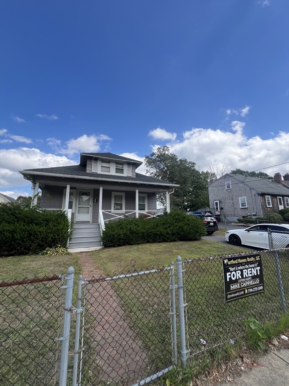 282 Ash St, Brockton, Massachusetts, 3 Bedrooms Bedrooms, 5 Rooms Rooms,2 BathroomsBathrooms,Residential Lease,For Rent,Ash St,73454026