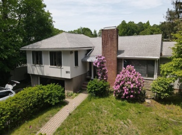 360 Brookline St, Newton, Massachusetts, 3 Bedrooms Bedrooms, 9 Rooms Rooms,3 BathroomsBathrooms,Residential,For Sale,Brookline St,73388422