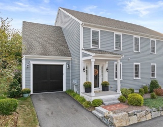 9 Damon Farm Way, Norwell, Massachusetts, 2 Bedrooms Bedrooms, 9 Rooms Rooms,2.5 BathroomsBathrooms,Residential,For Sale,Damon Farm Way,73420920