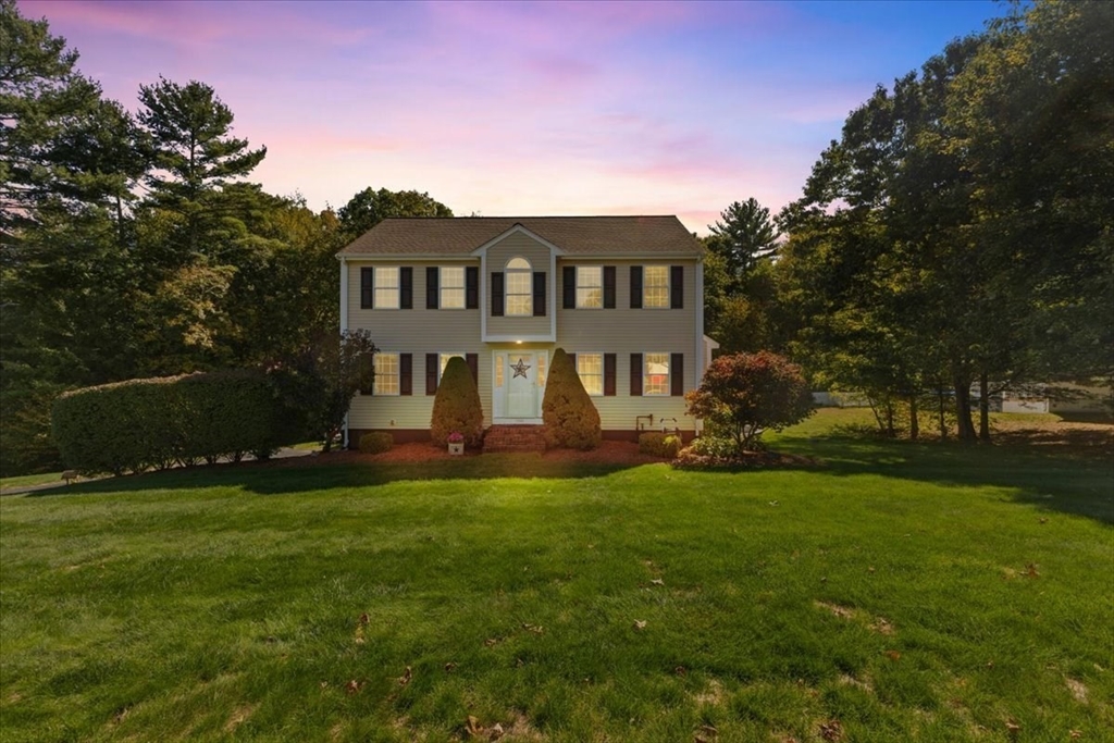 1945 Putters Way, Dighton, Massachusetts, 3 Bedrooms Bedrooms, 6 Rooms Rooms,2.5 BathroomsBathrooms,Residential,For Sale,Putters Way,73440142