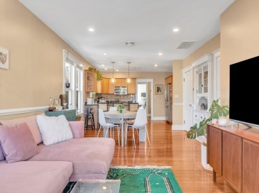 772 Centre Street, Boston, Massachusetts, 1 Bedroom Bedrooms, 3 Rooms Rooms,1 BathroomBathrooms,Residential Lease,For Rent,Centre Street,73441643 772 Centre Street, Boston, Massachusetts, 1 Bedroom Bedrooms, 3 Rooms Rooms,1 BathroomBathrooms,Residential Lease,For Rent,Centre Street,73441643