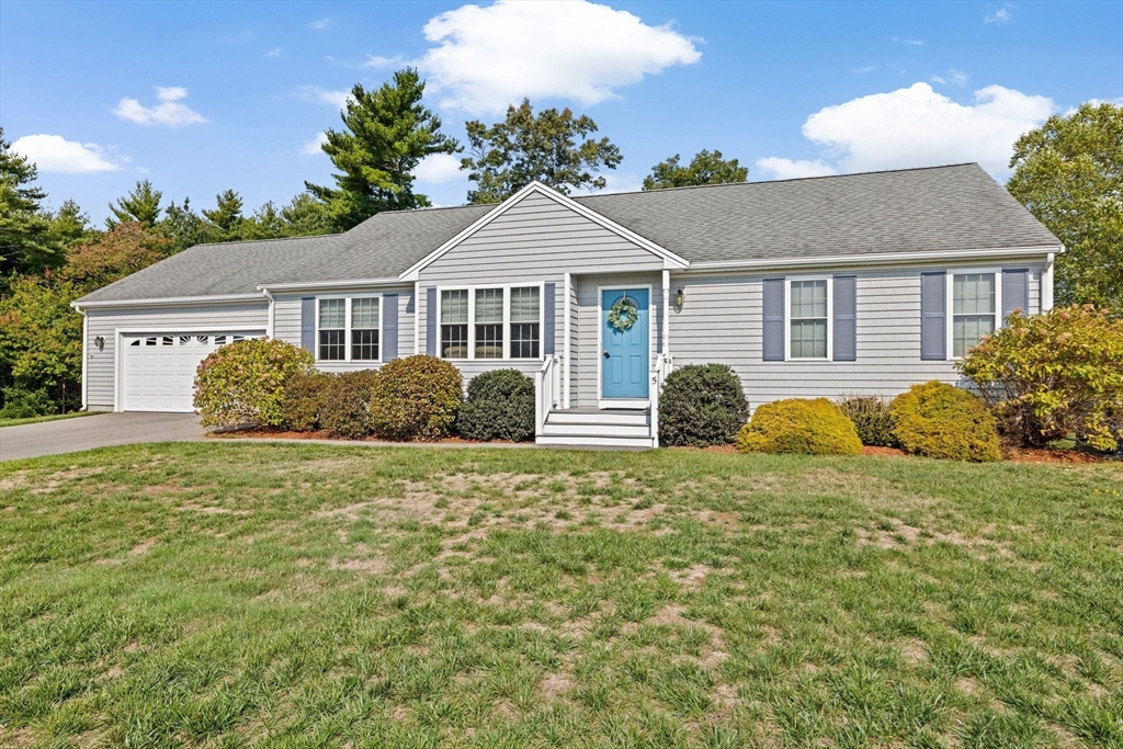 5 Della Way, East Bridgewater, Massachusetts, 2 Bedrooms Bedrooms, 5 Rooms Rooms,2 BathroomsBathrooms,Residential,For Sale,Della Way,73435791