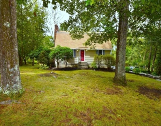 331 Cooper Rd, Northbridge, Massachusetts, 5 Bedrooms Bedrooms, 5 Rooms Rooms,2 BathroomsBathrooms,Residential,For Sale,Cooper Rd,73429459
