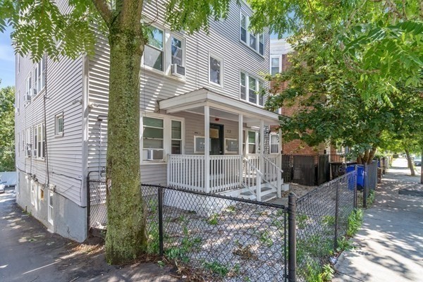 112 Adams, Boston, Massachusetts, 2 Bedrooms Bedrooms, 4 Rooms Rooms,1 BathroomBathrooms,Residential Lease,For Rent,Adams,73445494