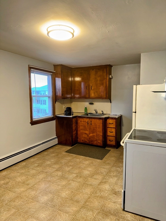 20 Central Blvd, Bellingham, Massachusetts, 2 Bedrooms Bedrooms, 4 Rooms Rooms,1 BathroomBathrooms,Residential Lease,For Rent,Central Blvd,73451290