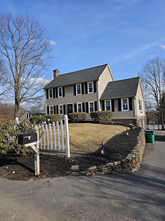 29 Bamford Ave, Fitchburg, Massachusetts, 3 Bedrooms Bedrooms, 6 Rooms Rooms,1.5 BathroomsBathrooms,Residential,For Sale,Bamford Ave,73352873