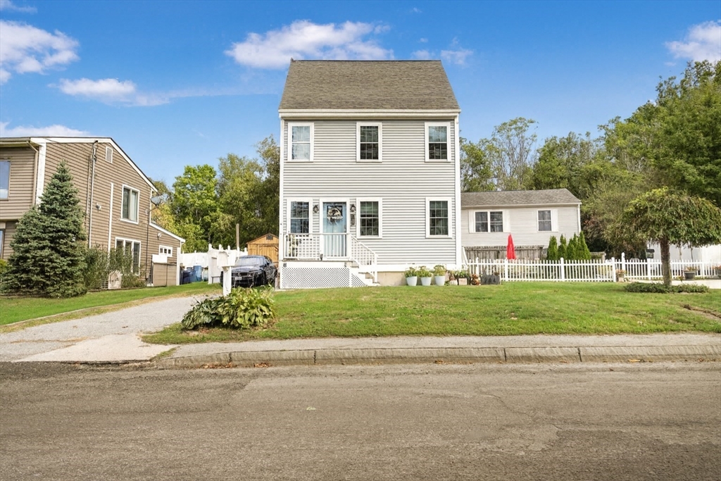 264 Oneil Road, Somerset, Massachusetts, 3 Bedrooms Bedrooms, 6 Rooms Rooms,1.5 BathroomsBathrooms,Residential,For Sale,Oneil Road,73439810