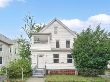 93-95 College St, Springfield, Massachusetts, 4 Bedrooms Bedrooms, 12 Rooms Rooms,2 BathroomsBathrooms,Residential Income,For Sale,College St,73428587