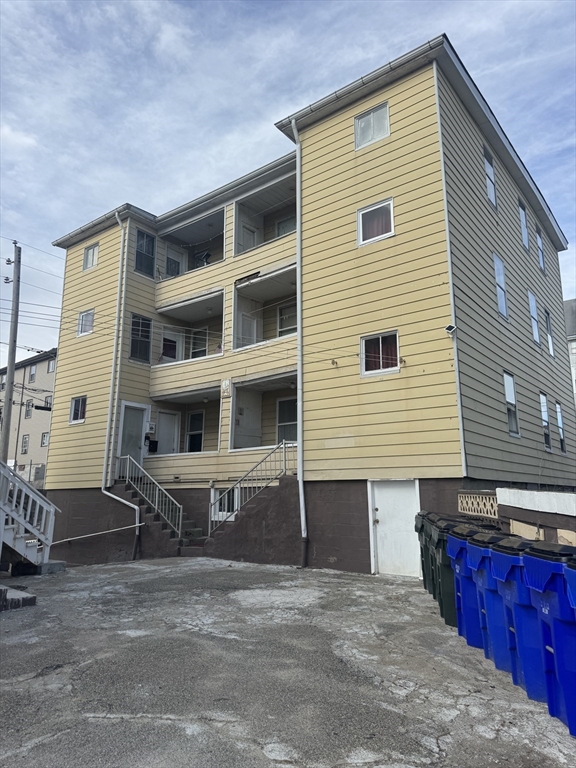 84 Everett St, Fall River, Massachusetts, 12 Bedrooms Bedrooms, 24 Rooms Rooms,6 BathroomsBathrooms,Residential Income,For Sale,Everett St,73349430