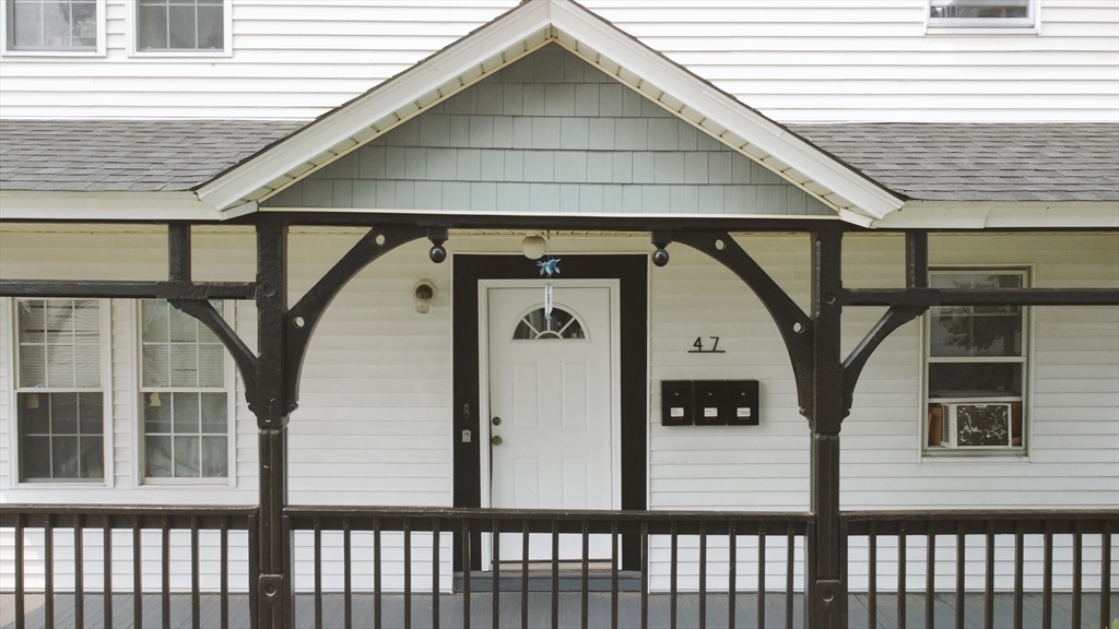 47 Piedmont St, Worcester, Massachusetts, 8 Bedrooms Bedrooms, 15 Rooms Rooms,3 BathroomsBathrooms,Residential Income,For Sale,Piedmont St,73413693