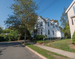 39 Arthur St, Lynn, Massachusetts, 4 Bedrooms Bedrooms, 8 Rooms Rooms,2 BathroomsBathrooms,Residential Income,For Sale,Arthur St,73435165