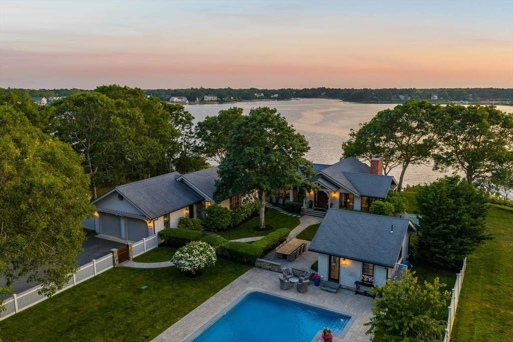 26 Willowford Rd, Dennis, Massachusetts, 4 Bedrooms Bedrooms, 6 Rooms Rooms,4.5 BathroomsBathrooms,Residential,For Sale,Willowford Rd,73400050