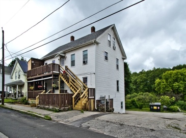 9 Pearl St, Webster, Massachusetts, 6 Bedrooms Bedrooms, 13 Rooms Rooms,3 BathroomsBathrooms,Residential Income,For Sale,Pearl St,73402505