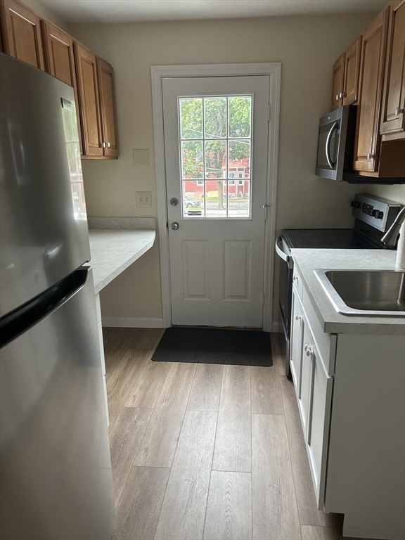 74 Highland Street, Worcester, Massachusetts, 2 Bedrooms Bedrooms, 4 Rooms Rooms,1 BathroomBathrooms,Residential Lease,For Rent,Highland Street,73430920