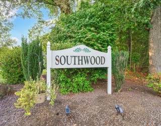 2 Southwood Circle, Hampden, Massachusetts, 2 Bedrooms Bedrooms, 5 Rooms Rooms,2 BathroomsBathrooms,Residential,For Sale,Southwood Circle,73435865