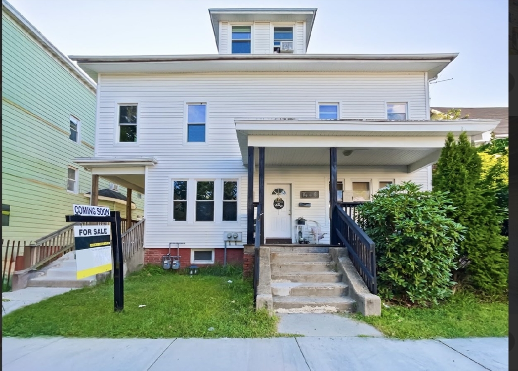 92-94 Beaumont St, Springfield, Massachusetts, 12 Bedrooms Bedrooms, 22 Rooms Rooms,3.5 BathroomsBathrooms,Residential Income,For Sale,Beaumont St,73428081