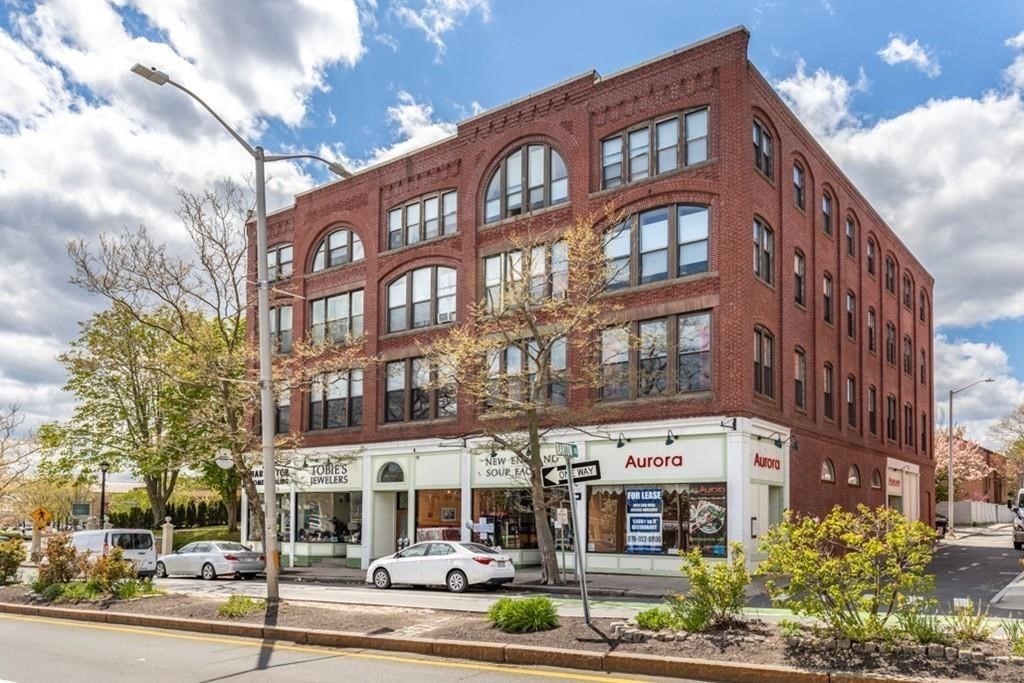 140 Washington Street, Salem, Massachusetts, 2 Bedrooms Bedrooms, 5 Rooms Rooms,2 BathroomsBathrooms,Residential Lease,For Rent,Washington Street,73435991