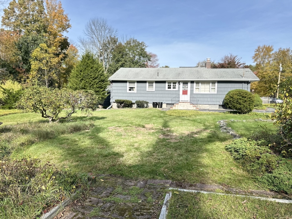 31 Glenmere Str, West Bridgewater, Massachusetts, 3 Bedrooms Bedrooms, 7 Rooms Rooms,1 BathroomBathrooms,Residential,For Sale,Glenmere Str,73445279