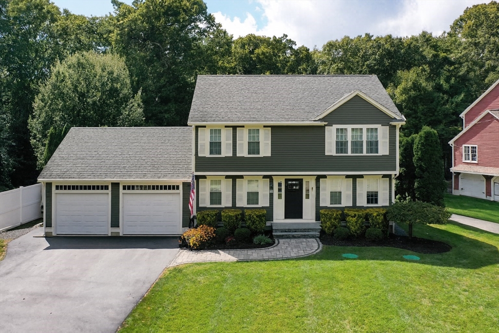 96 Kevins Way, Easton, Massachusetts, 3 Bedrooms Bedrooms, 11 Rooms Rooms,2 BathroomsBathrooms,Residential,For Sale,Kevins Way,73431397