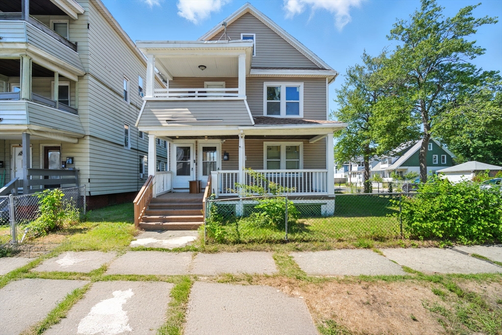 56-58 Phoenix St, Springfield, Massachusetts, 7 Bedrooms Bedrooms, 14 Rooms Rooms,3 BathroomsBathrooms,Residential Income,For Sale,Phoenix St,73422376