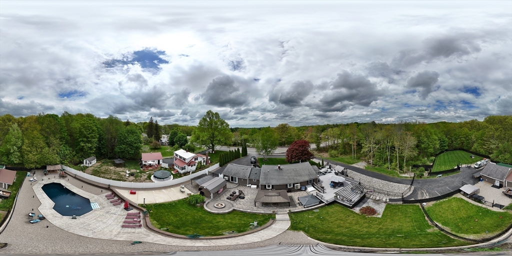 8 New Spencer Road, Charlton, Massachusetts, 3 Bedrooms Bedrooms, 5 Rooms Rooms,2.5 BathroomsBathrooms,Residential,For Sale,New Spencer Road,73416750