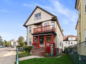 22 Babson St, Boston, Massachusetts, 6 Bedrooms Bedrooms, 10 Rooms Rooms,2 BathroomsBathrooms,Residential Income,For Sale,Babson St,73437695