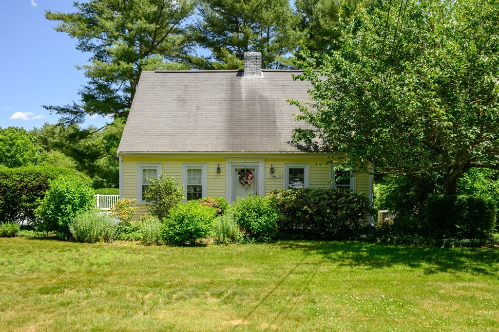 89 W Elm St, Pembroke, Massachusetts, 3 Bedrooms Bedrooms, 6 Rooms Rooms,1.5 BathroomsBathrooms,Residential,For Sale,W Elm St,73396277