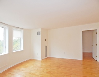 10 Rogers, Cambridge, Massachusetts, 2 Bedrooms Bedrooms, 4 Rooms Rooms,2 BathroomsBathrooms,Residential Lease,For Rent,Rogers,73443412