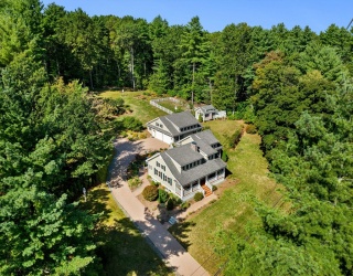 14 Cross St, Dunstable, Massachusetts, 2 Bedrooms Bedrooms, 5 Rooms Rooms,2 BathroomsBathrooms,Residential,For Sale,Cross St,73431828