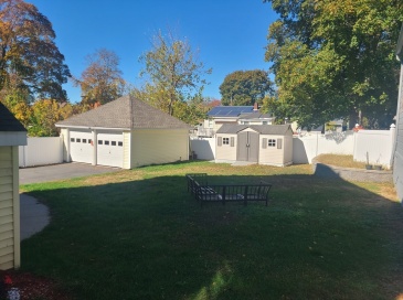 7 Garden St, Haverhill, Massachusetts, 2 Bedrooms Bedrooms, 5 Rooms Rooms,1 BathroomBathrooms,Residential Lease,For Rent,Garden St,73447731 7 Garden St, Haverhill, Massachusetts, 2 Bedrooms Bedrooms, 5 Rooms Rooms,1 BathroomBathrooms,Residential Lease,For Rent,Garden St,73447731