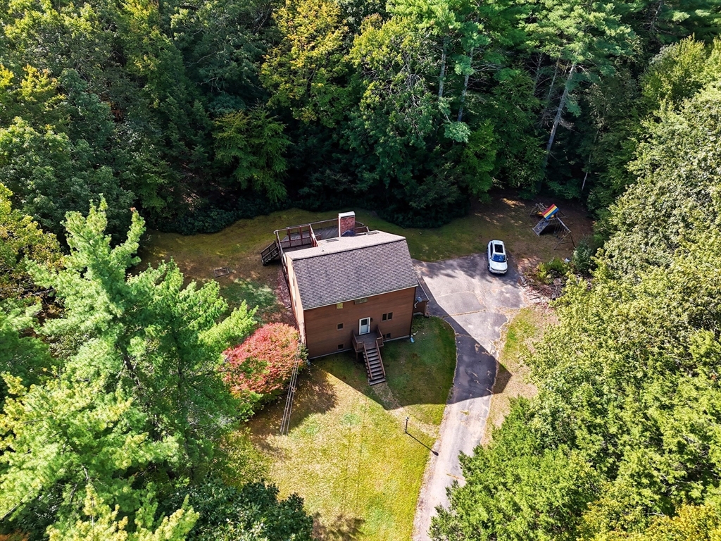 16 Jericho Dr, Kingston, New Hampshire, 3 Bedrooms Bedrooms, 8 Rooms Rooms,1.5 BathroomsBathrooms,Residential,For Sale,Jericho Dr,73436754