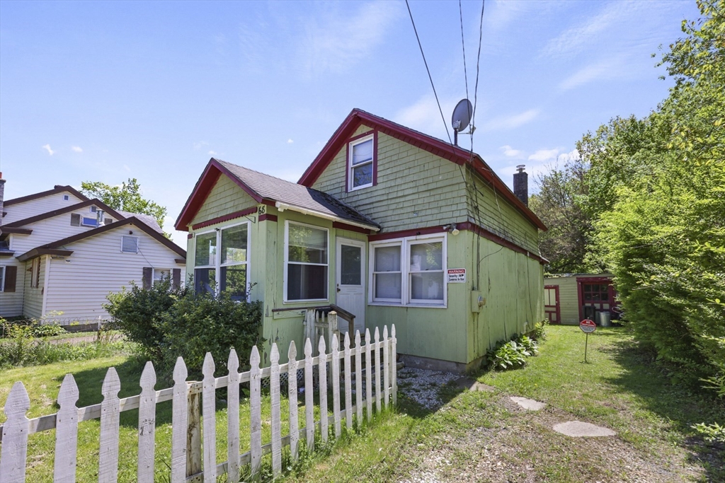 68 Orchard St, Pittsfield, Massachusetts, 2 Bedrooms Bedrooms, 5 Rooms Rooms,1 BathroomBathrooms,Residential,For Sale,Orchard St,73377490